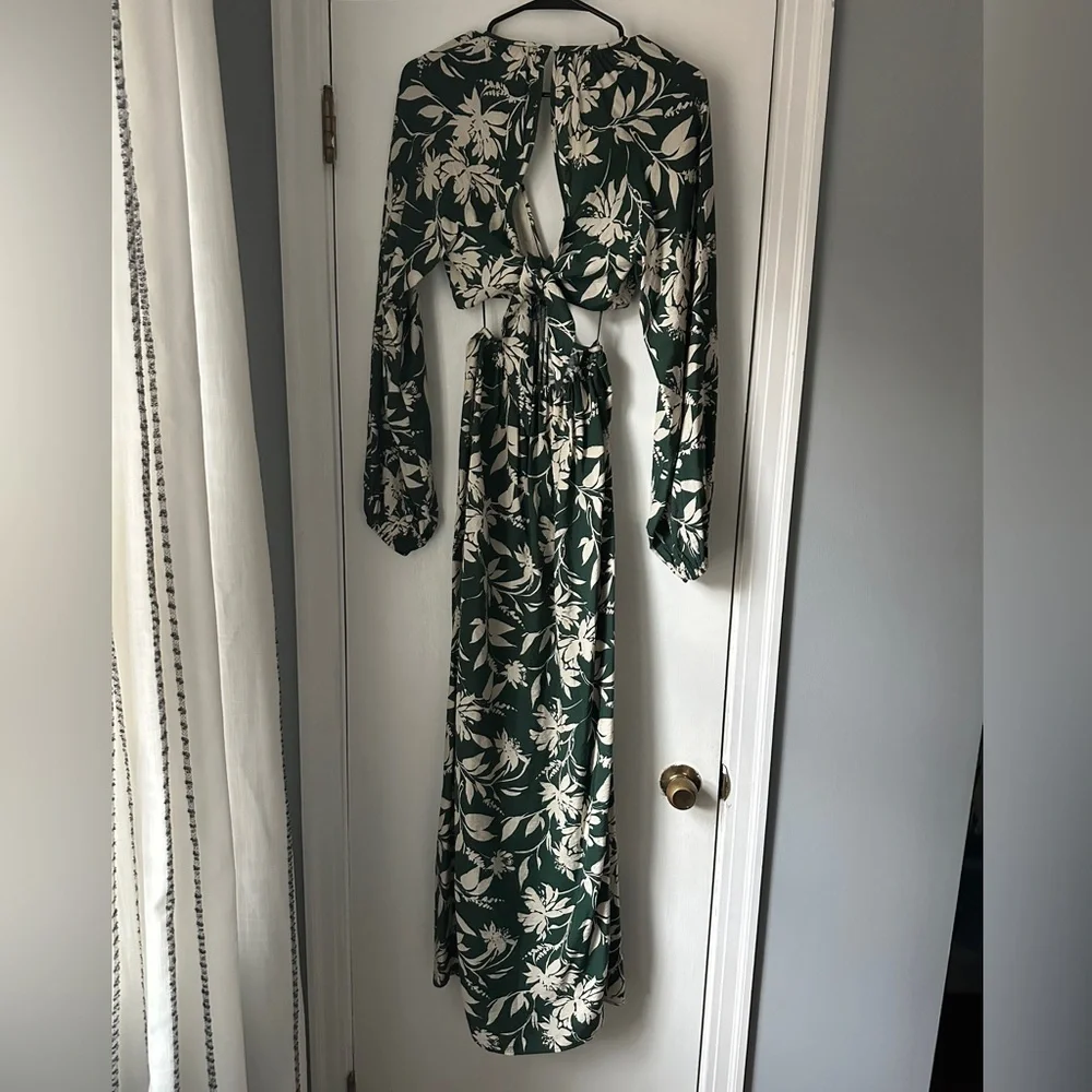 Abercrombie & Fitch green white